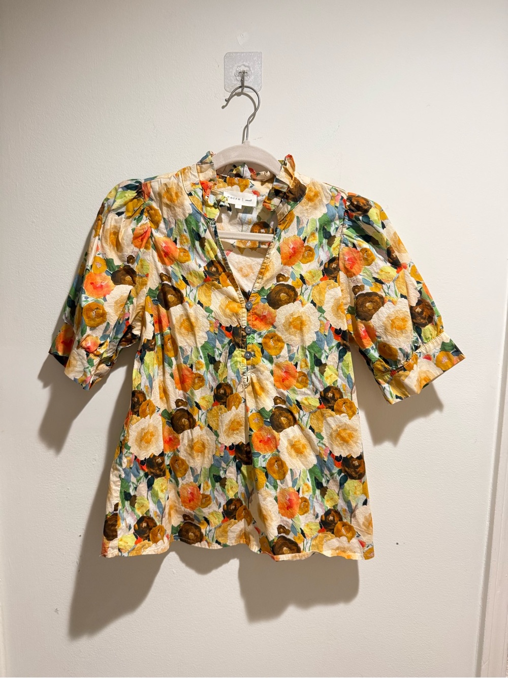 entro Floral Puff-Sleeve V-Neck Top - Yellow, Orange, Green, Brown EUC